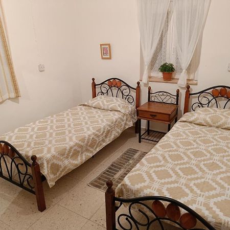 The Grapevine Guest House Paphos ภายนอก รูปภาพ